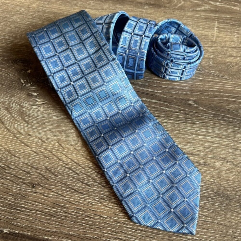 Donald J. Trump Signature Collection Blue & Grey Square Geometric Men's Neck Tie